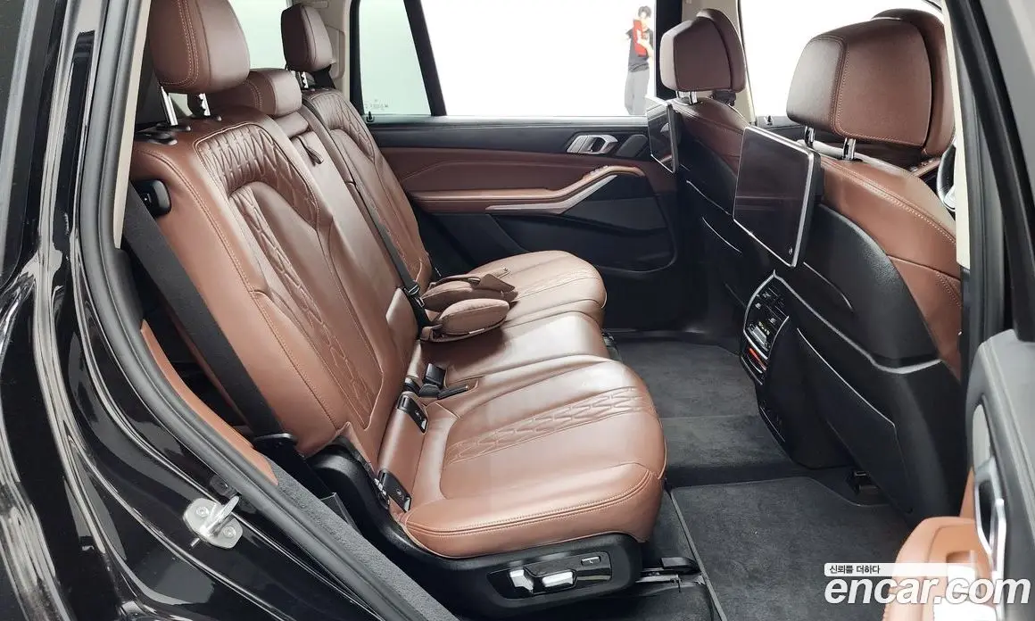 BMW X7 2022 3.0 автомат (гидро), фото 17