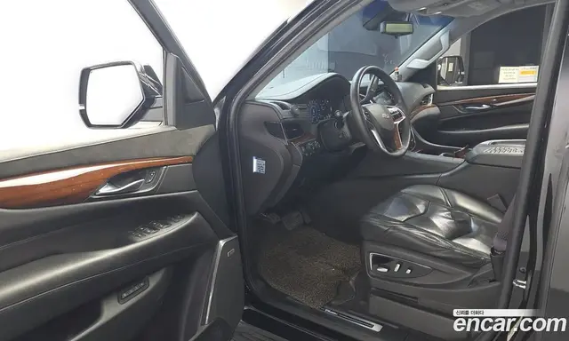 Cadillac Escalade 2017 6.2 автомат (гидро), миниатюра 10 Cadillac Escalade 2017 6.2 автомат (гидро), миниатюра 10