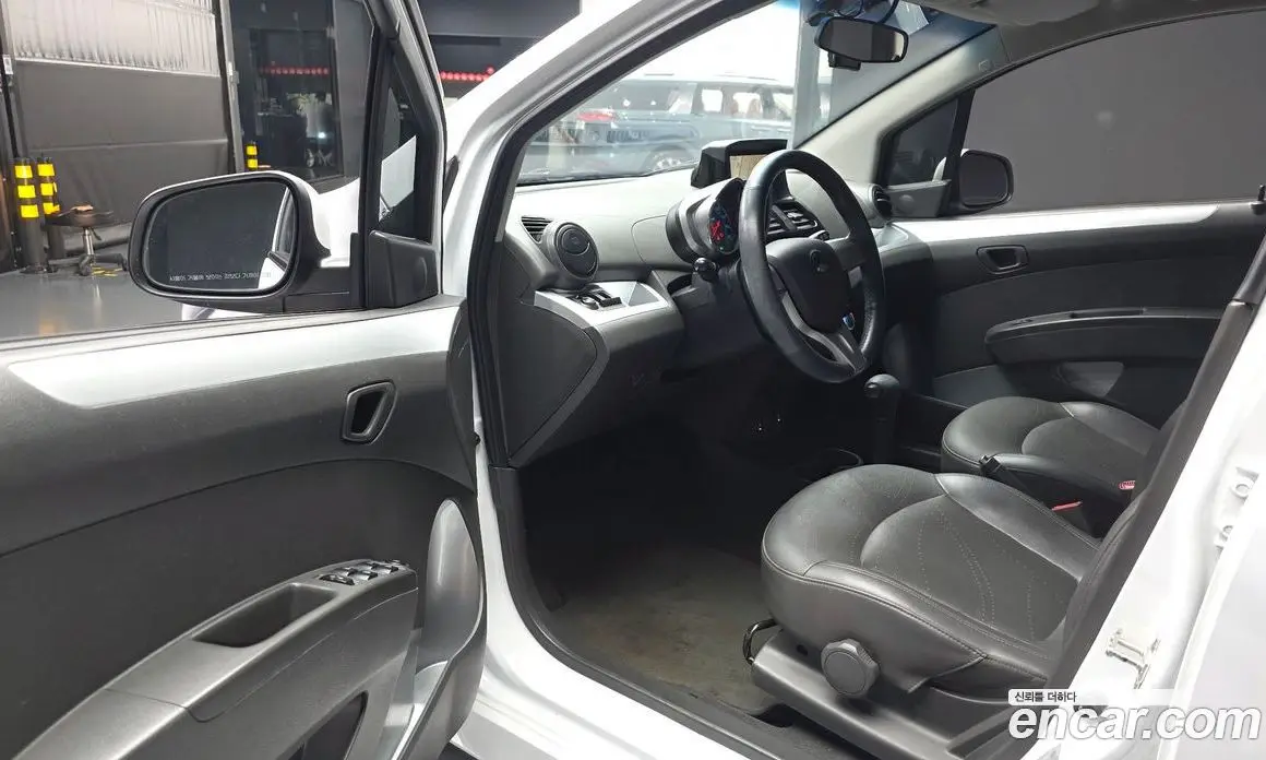 Chevrolet Spark 2014 1.0 автомат (гидро), фото 13
