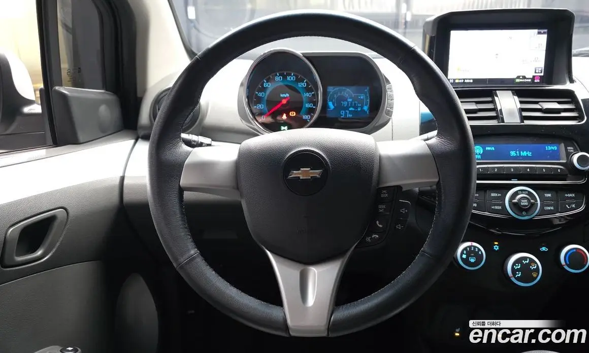 Chevrolet Spark 2014 1.0 автомат (гидро), фото 19