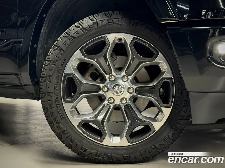 Dodge Ram Pick Up 2020 5.7 автомат (гидро), фото 5 Dodge Ram Pick Up 2020 5.7 автомат (гидро), фото 5