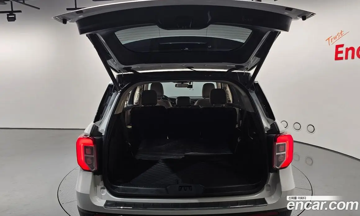 Ford Explorer 2021 2.3 автомат (гидро), фото 26