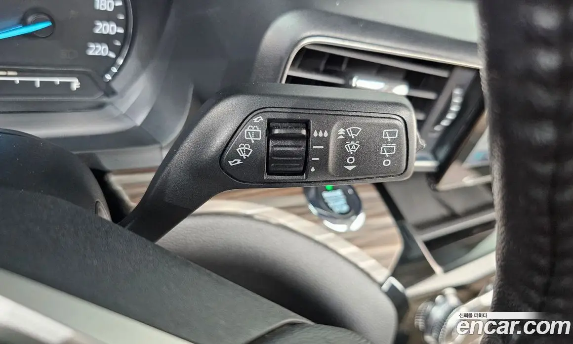Ford Explorer 2021 2.3 автомат (гидро), фото 28