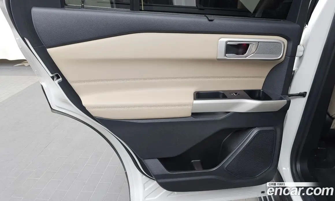 Ford Explorer 2022 2.3 автомат (гидро), фото 15