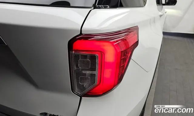 Ford Explorer 2022 2.3 автомат (гидро), миниатюра 9