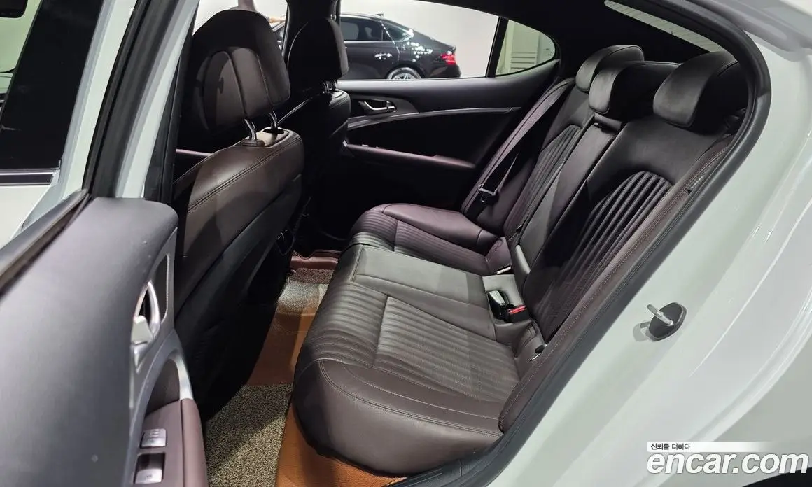 Genesis G70 2021 2.0 автомат (гидро), фото 17