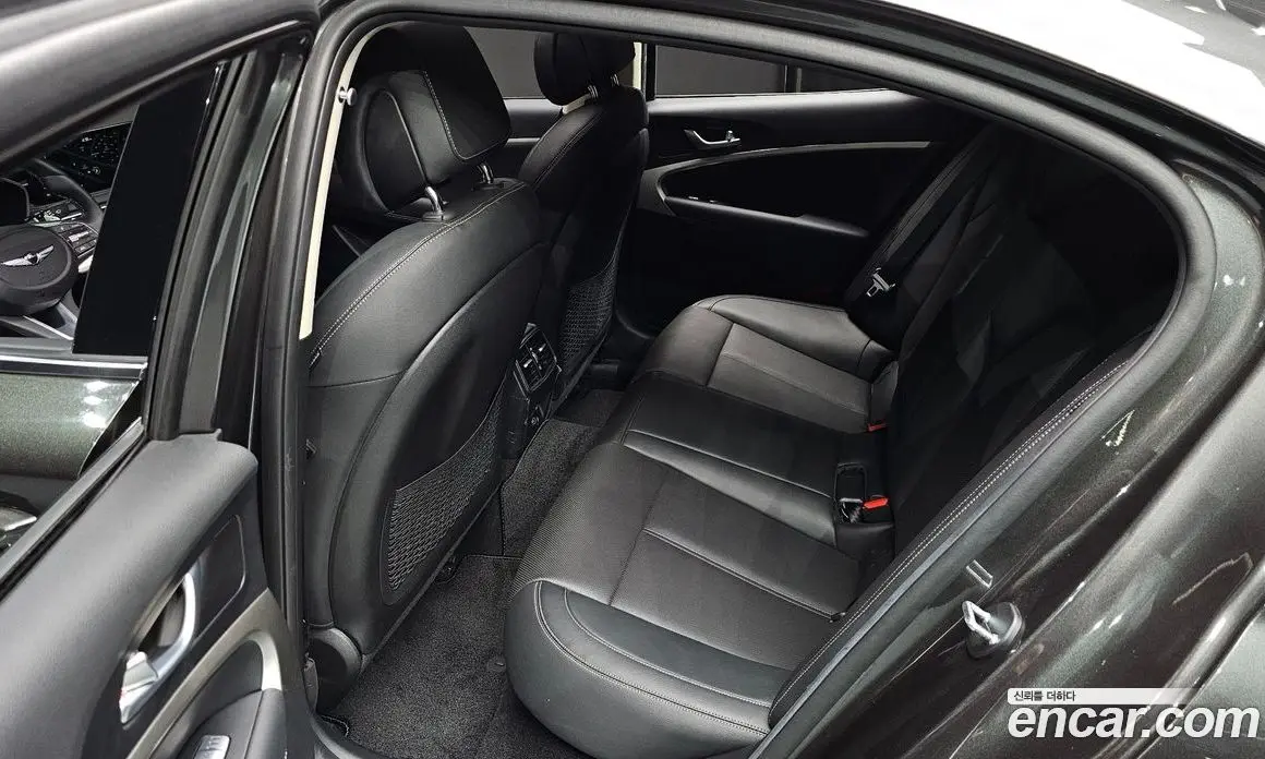 Genesis G70 2022 2.0 автомат (гидро), фото 18