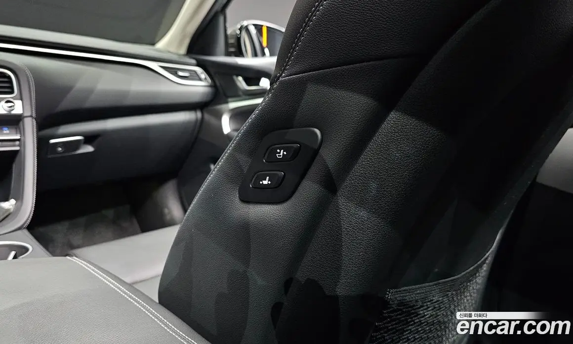 Genesis G70 2022 2.0 автомат (гидро), фото 24
