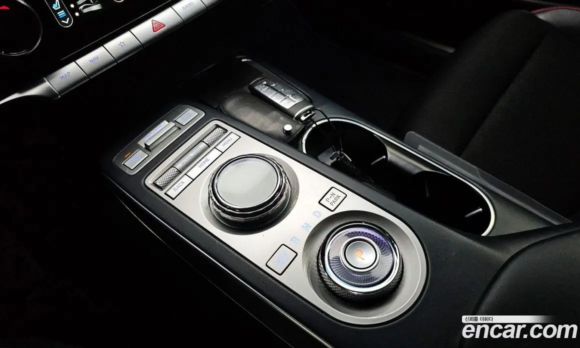Genesis GV70 2023 2.5 автомат (гидро), фото 12