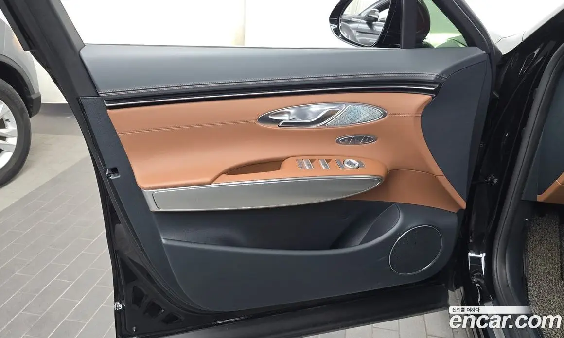 Genesis GV70 2023 2.5 автомат (гидро), фото 14