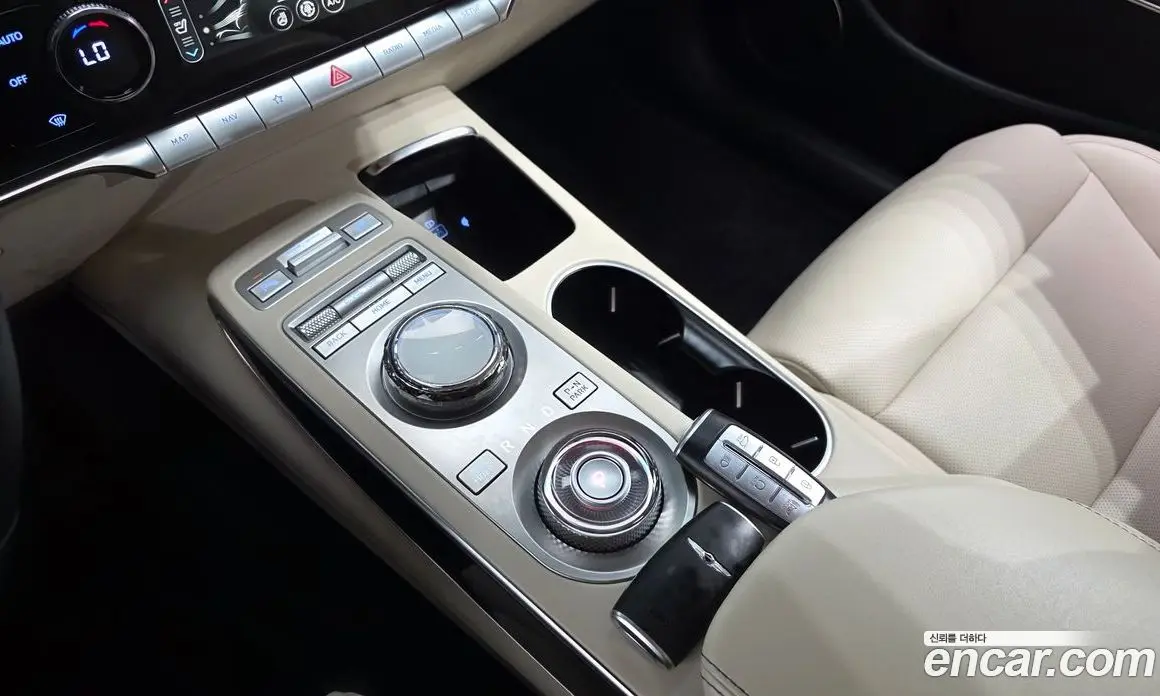 Genesis GV70 2023 2.5 автомат (гидро), фото 12