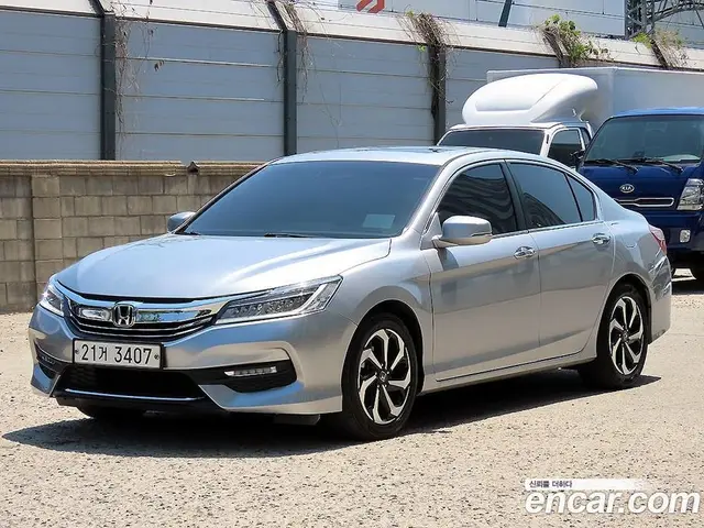 Honda Accord 2017 2.4 автомат (гидро), миниатюра 2