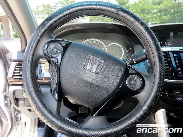 Honda Accord 2017 2.4 автомат (гидро), миниатюра 8