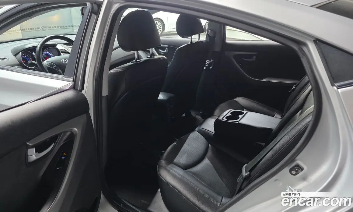 Hyundai Avante 2014 1.6 автомат (гидро), фото 16