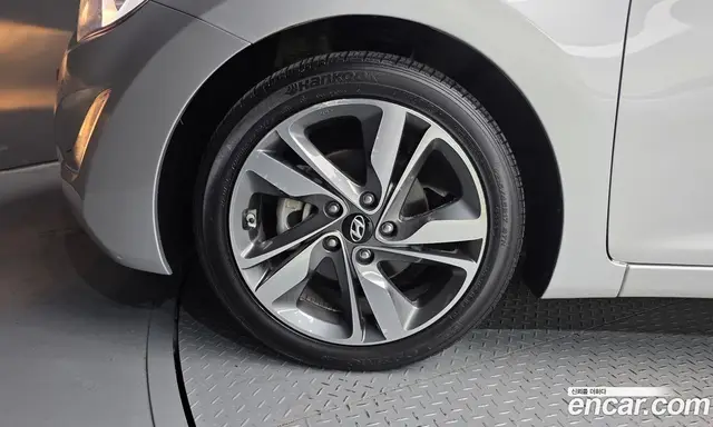Hyundai Avante 2014 1.6 автомат (гидро), миниатюра 5