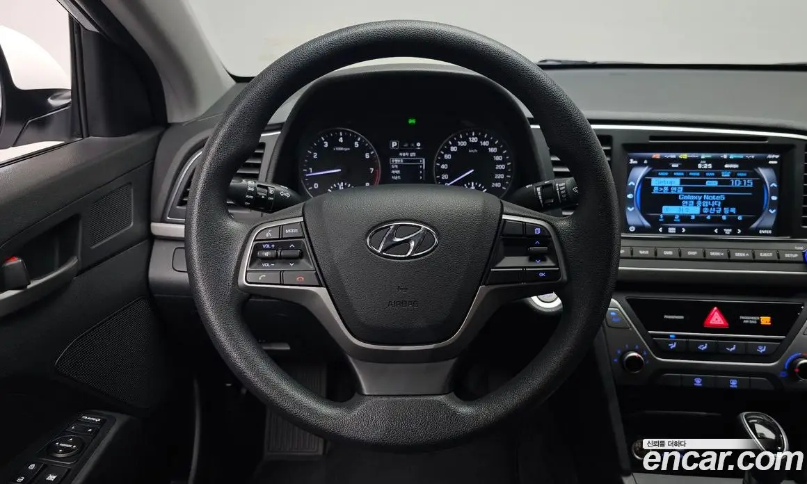 Hyundai Avante 2018 1.6 автомат (гидро), фото 12