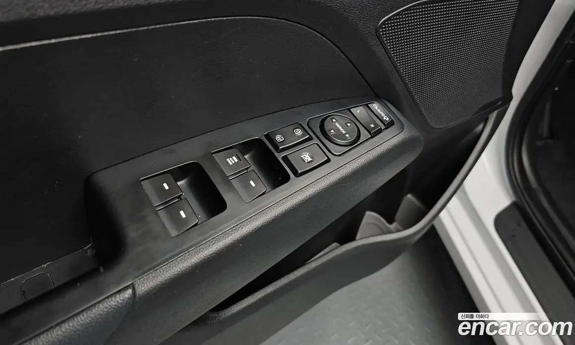 Hyundai Avante 2018 1.6 автомат (гидро), фото 17