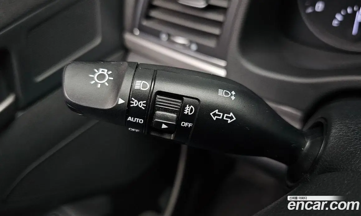 Hyundai Avante 2018 1.6 автомат (гидро), фото 19