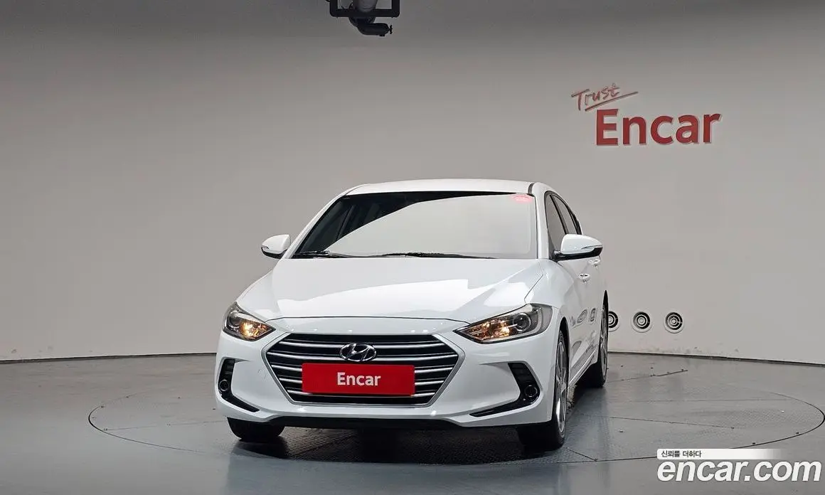 Hyundai Avante 2018 1.6 автомат (гидро), фото 3