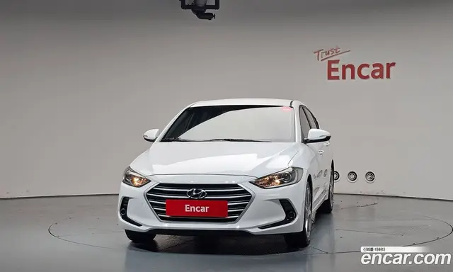 Hyundai Avante 2018 1.6 автомат (гидро), миниатюра 3