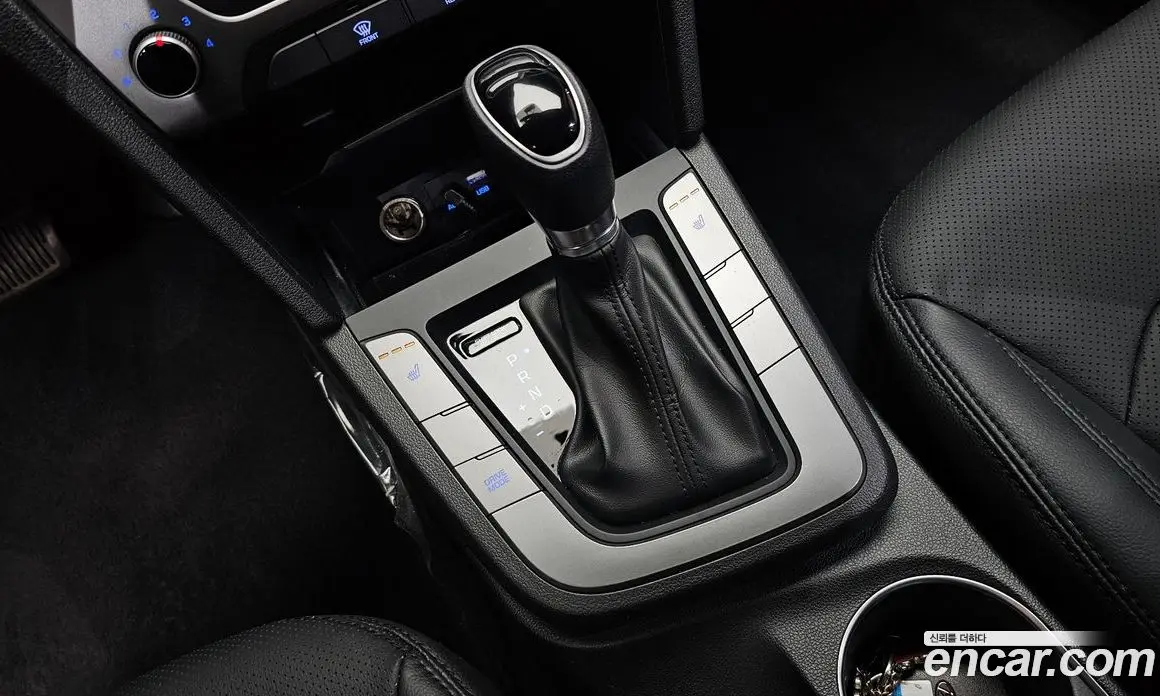 Hyundai Avante 2018 1.6 автомат (гидро), фото 9