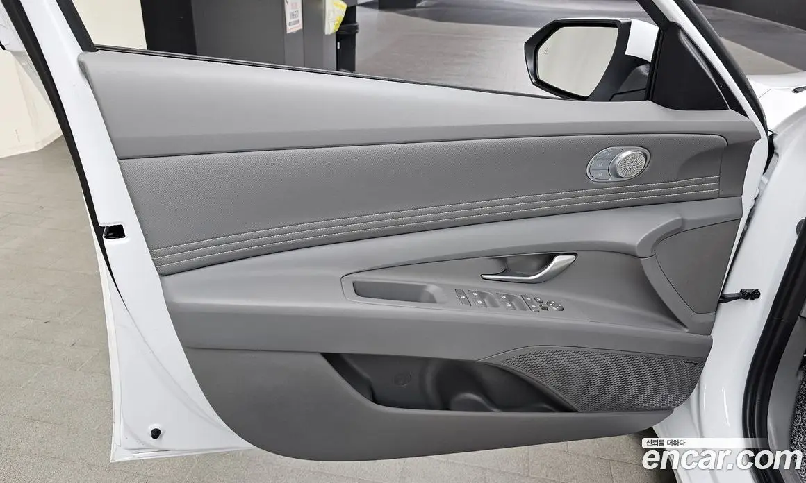 Hyundai Avante 2025 1.6 автомат (гидро), фото 14