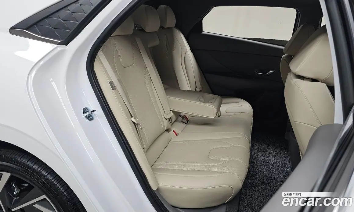 Hyundai Avante 2025 1.6 автомат (гидро), фото 16