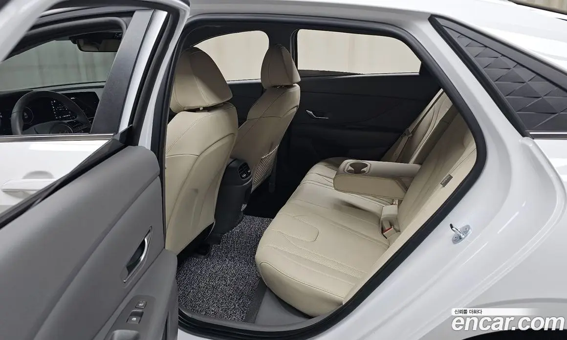 Hyundai Avante 2025 1.6 автомат (гидро), фото 17