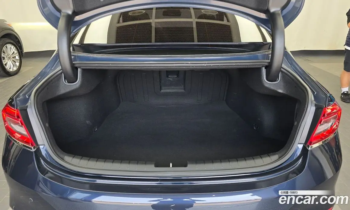 Hyundai Grandeur 2017 2.4 автомат (гидро), фото 22