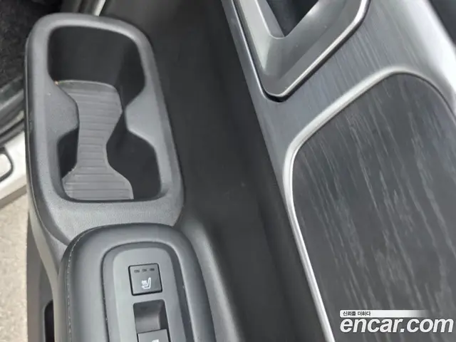 Hyundai Santa Fe 2024 1.6 автомат (гидро), миниатюра 7