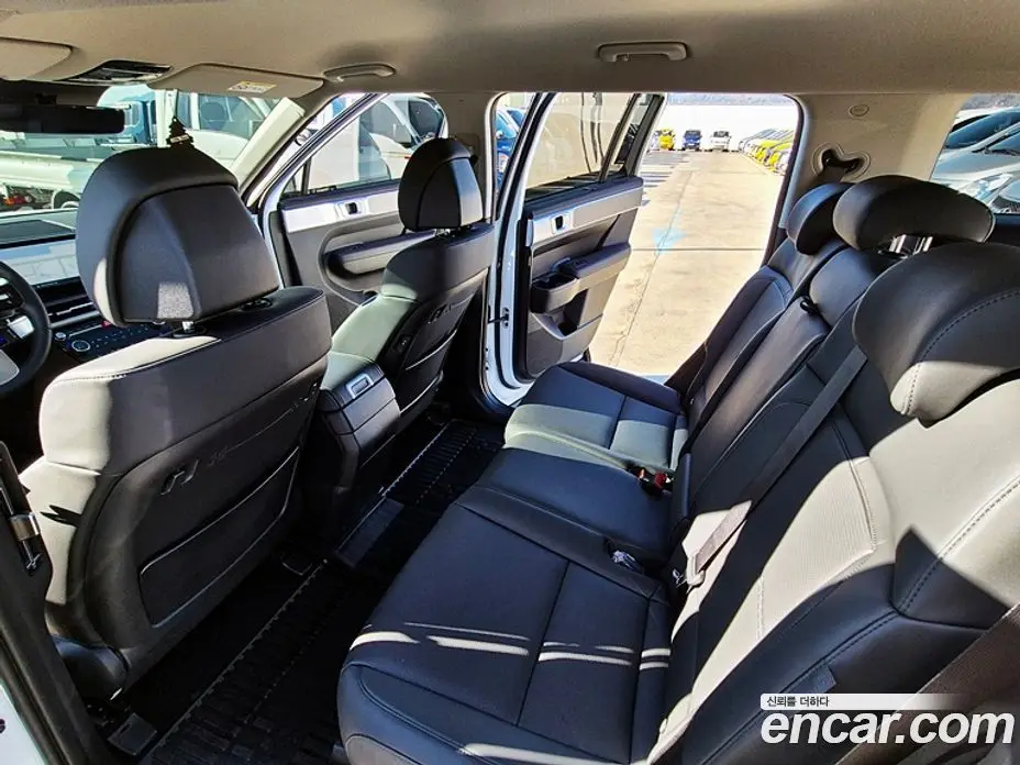 Hyundai Santa Fe 2024 1.6 автомат (гидро), фото 11