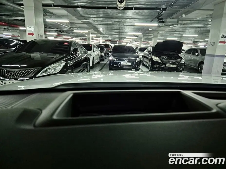 Hyundai Santa Fe 2024 1.6 автомат (гидро), фото 15