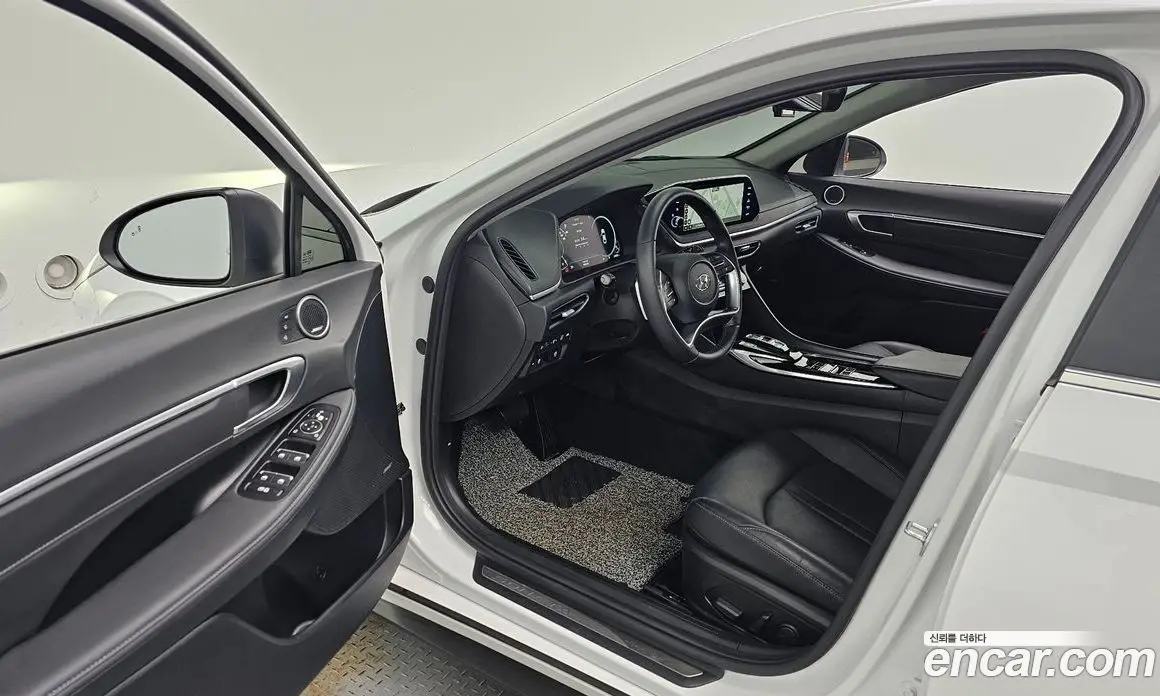 Hyundai Sonata 2021 2.0 автомат (гидро), фото 13