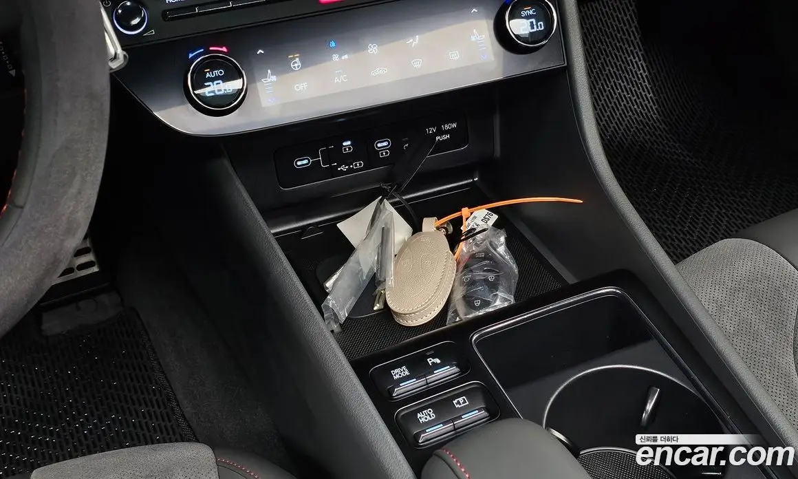 Hyundai Sonata 2024 2.5 автомат (гидро), фото 32