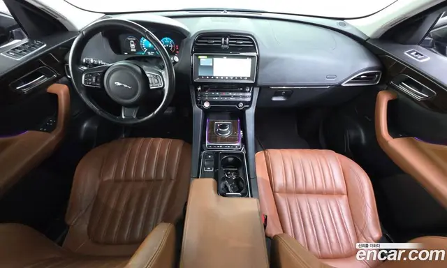 Jaguar F-Pace 2016 2.0 автомат (гидро), миниатюра 7 Jaguar F-Pace 2016 2.0 автомат (гидро), миниатюра 7