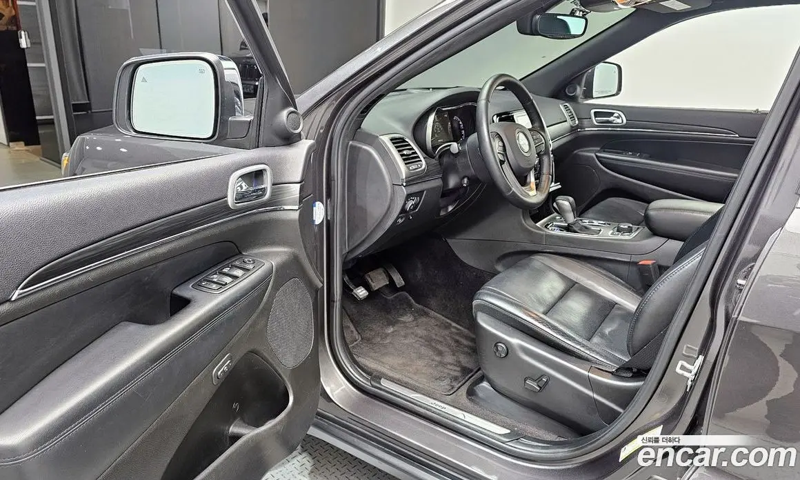 Jeep Cherokee 2019 3.6 автомат (гидро), фото 13