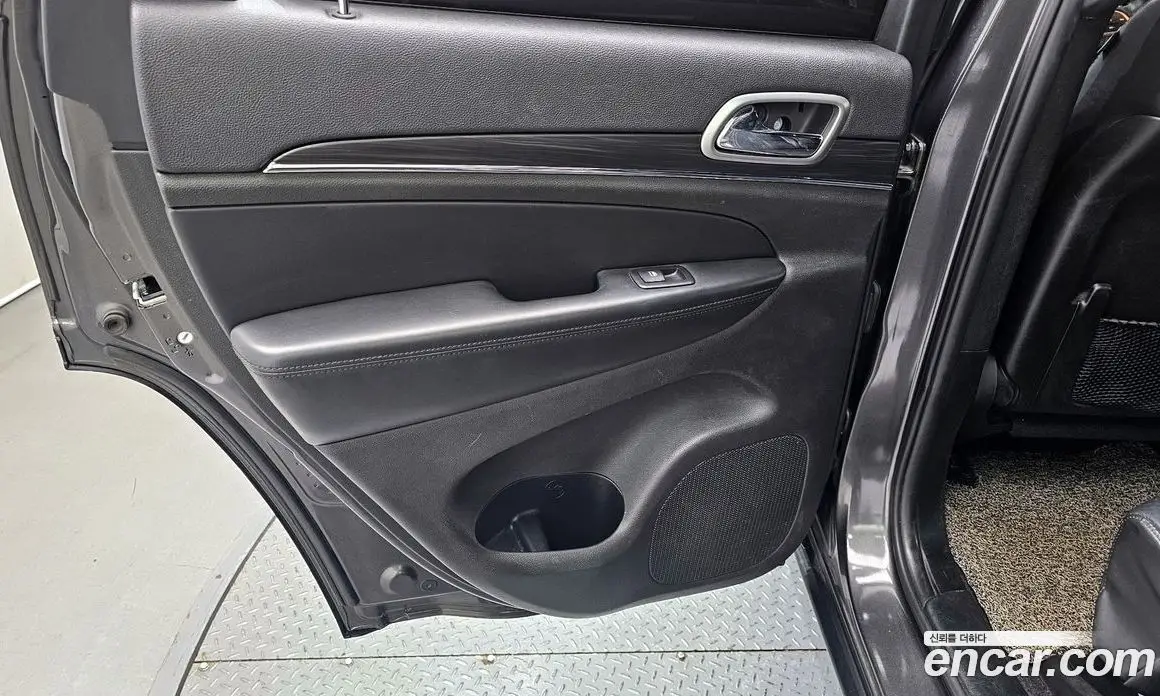 Jeep Cherokee 2019 3.6 автомат (гидро), фото 15