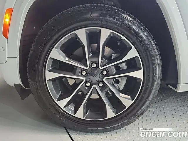 Jeep Cherokee 2022 3.6 автомат (гидро), миниатюра 5