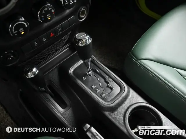 Jeep Wrangler 2016 3.6 автомат (гидро), миниатюра 9