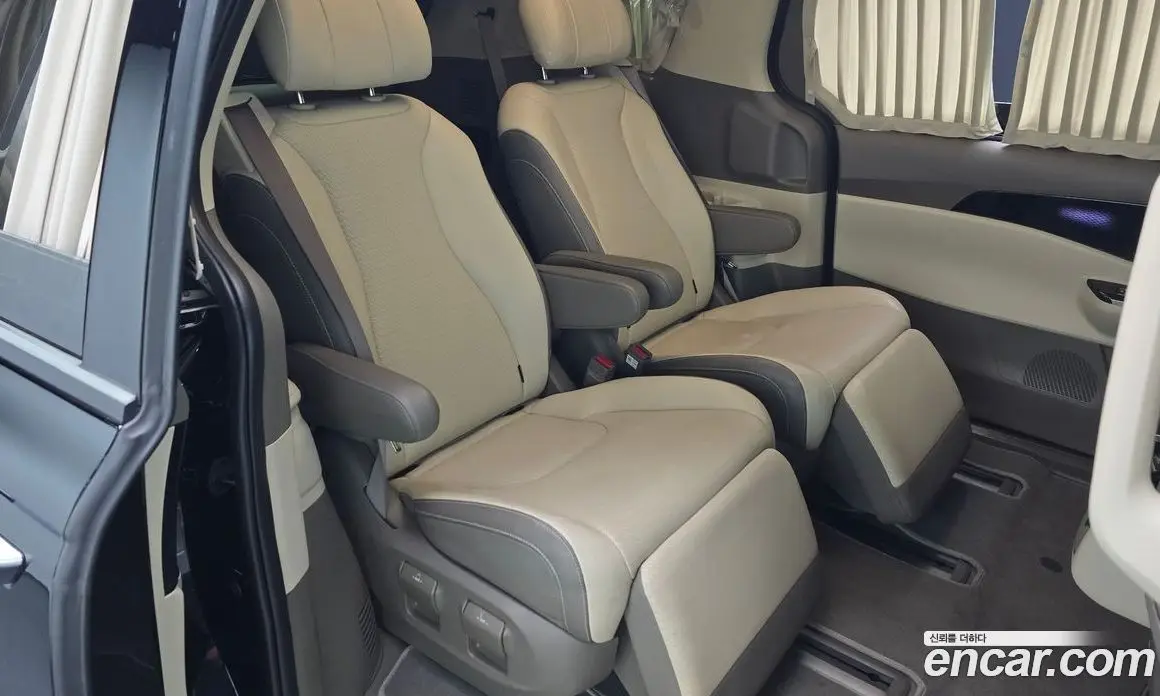 Kia Carnival 2023 3.5 автомат (гидро), фото 16