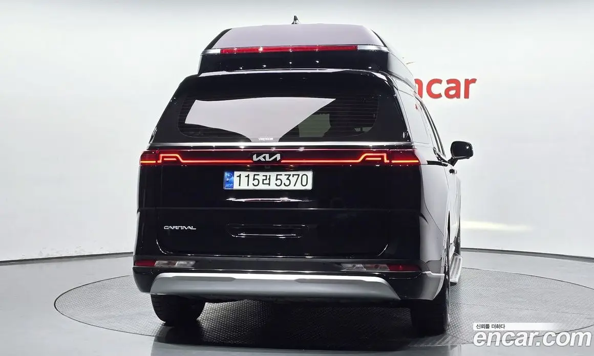 Kia Carnival 2023 3.5 автомат (гидро), фото 4