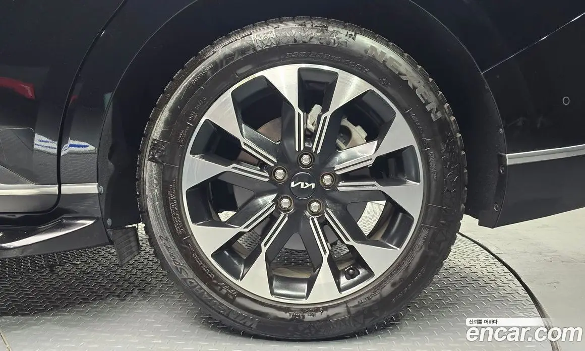 Kia Carnival 2023 3.5 автомат (гидро), фото 7