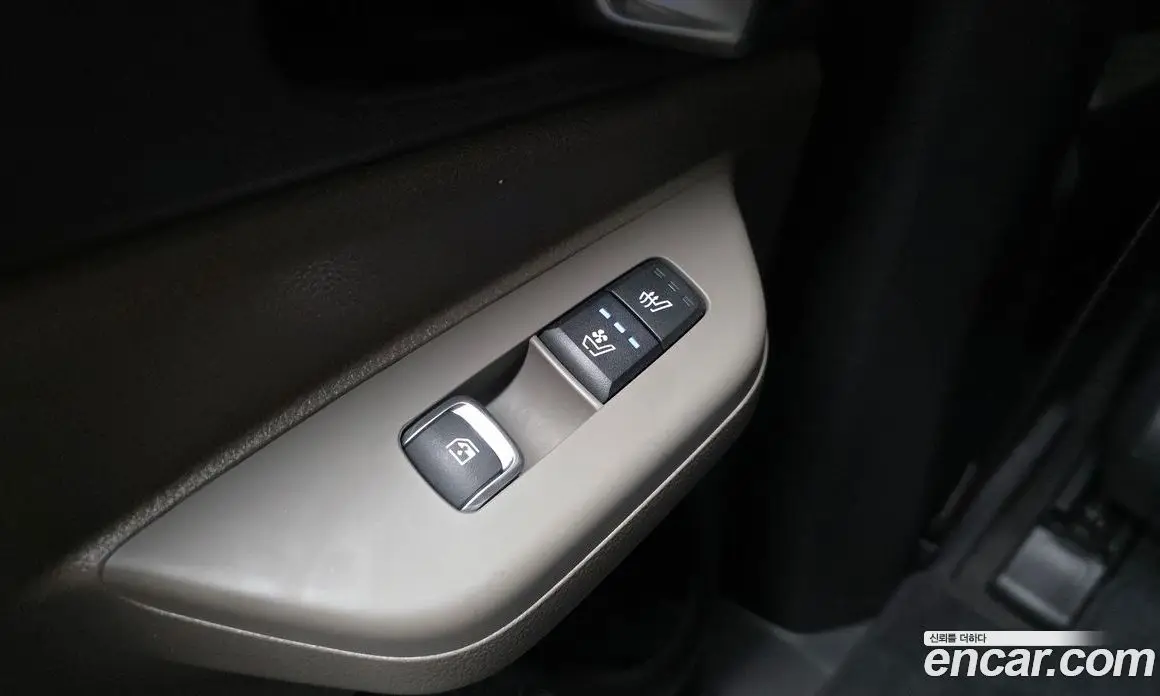 Kia Carnival 2024 1.6 автомат (гидро), фото 30