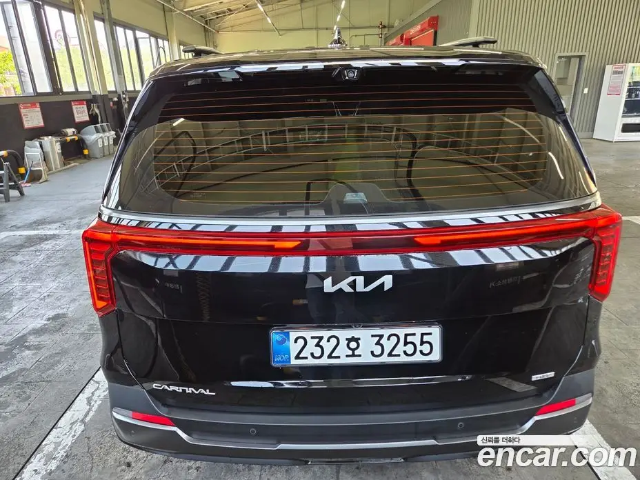 Kia Carnival 2025 1.6 автомат (гидро), фото 3