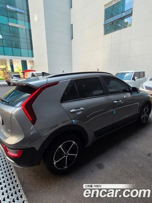 Kia Niro 2024 1.6 автомат (гидро), миниатюра 2