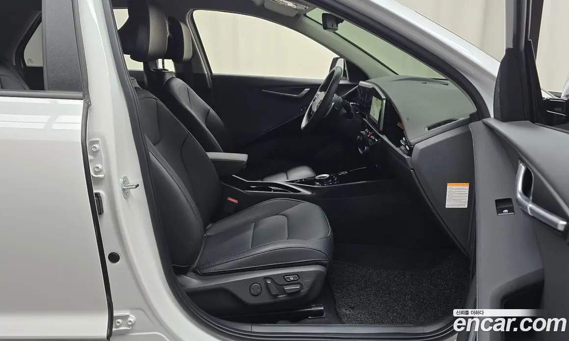 Kia Niro 2024 0.2 автомат (гидро), фото 11