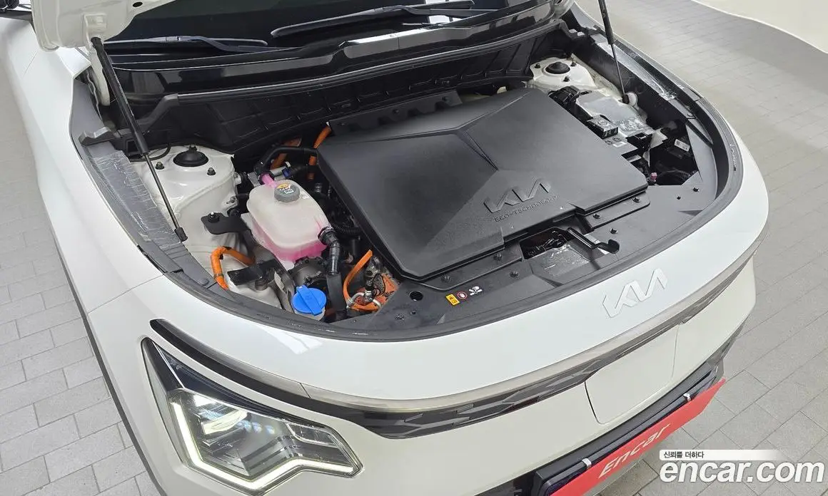 Kia Niro 2024 0.2 автомат (гидро), фото 6