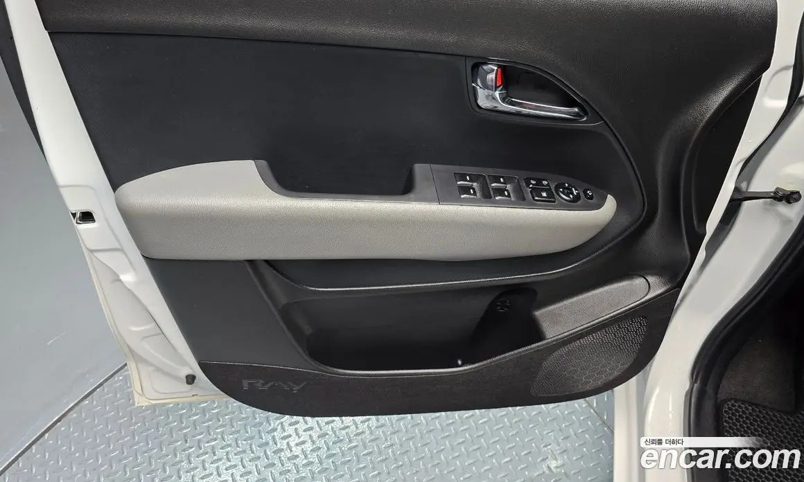 Kia Ray 2021 1.0 автомат (гидро), фото 14