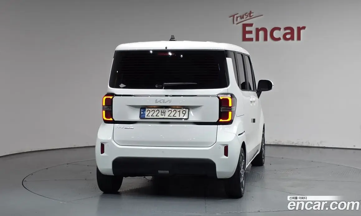 Kia Ray 2023 1.0 автомат (гидро), фото 3