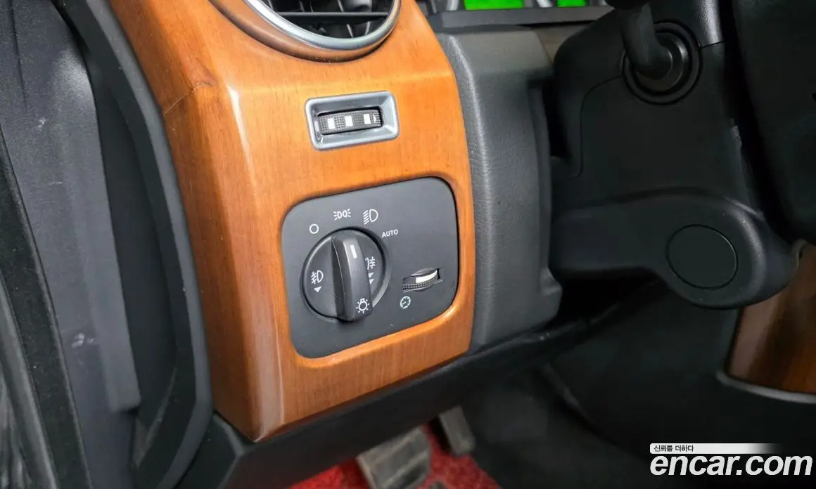 Land Rover Discovery 2008 2.7 автомат (гидро), фото 17